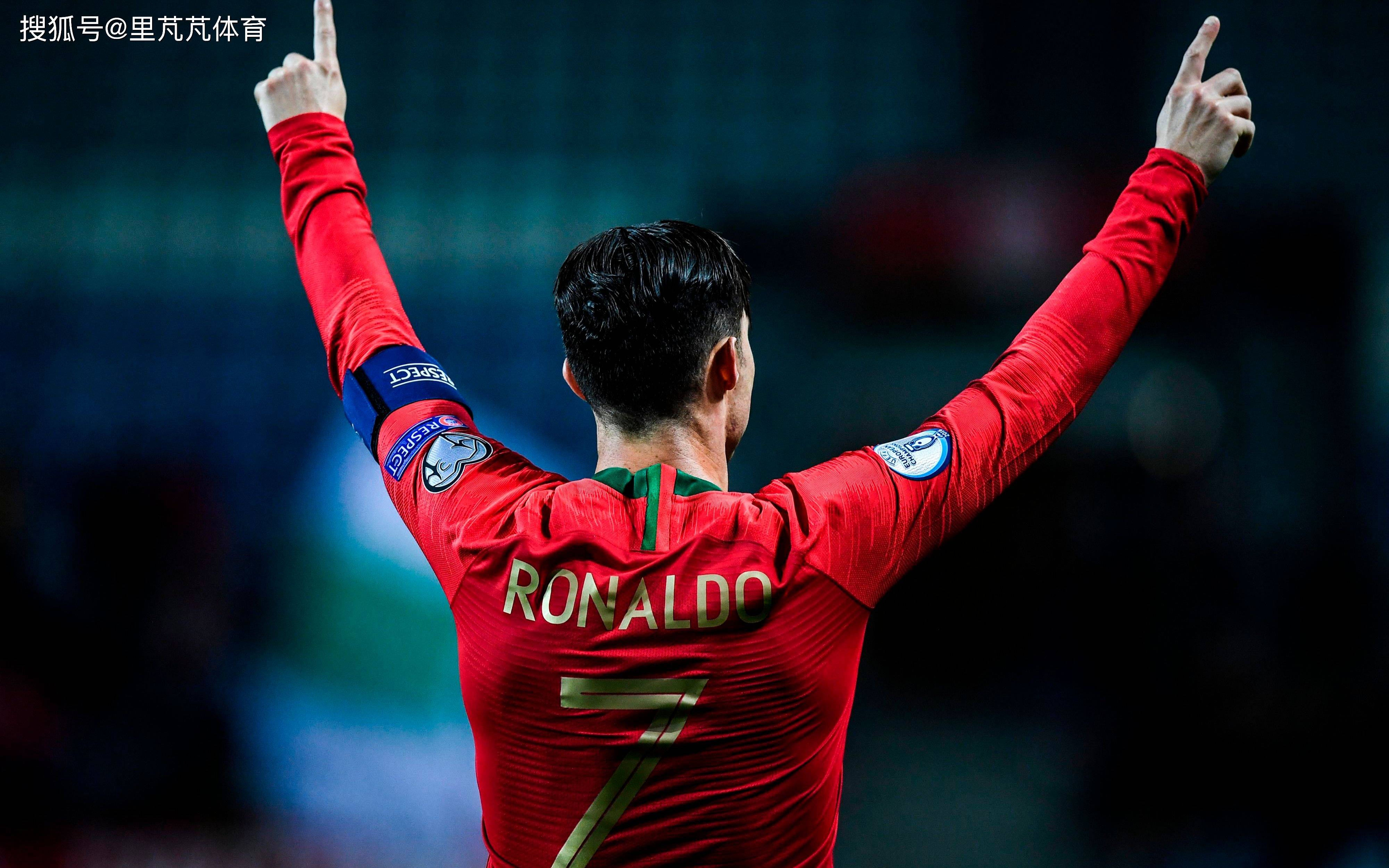 他在中场休 他在中场休