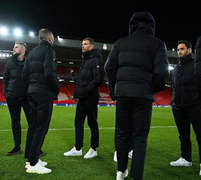 门将被牵制 门将被牵制